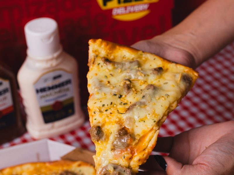 Pizza de Alcatra com creme de alho, de Dia de Pizza