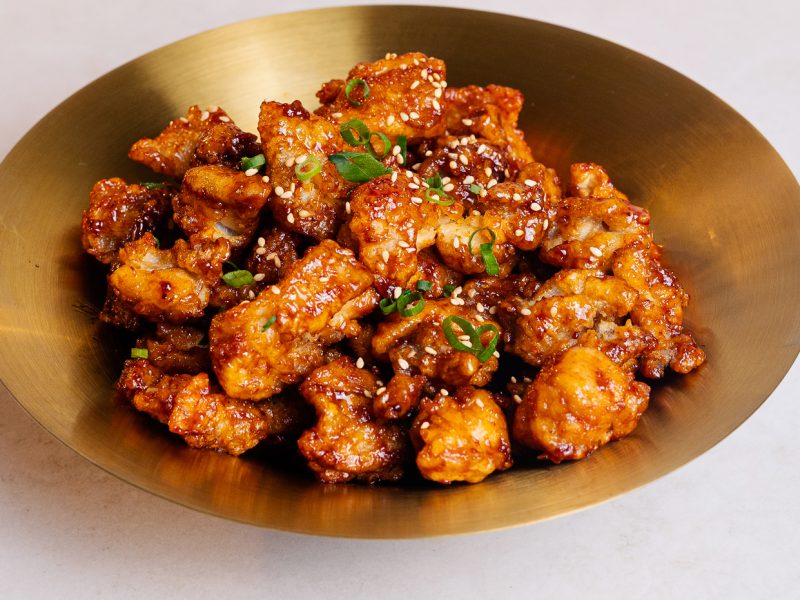 DAK GANGJUNG (Frango crocante coreano), de Korea House