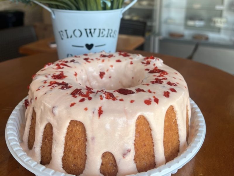 Bolo de Morango Cravejado, de La Gorditta