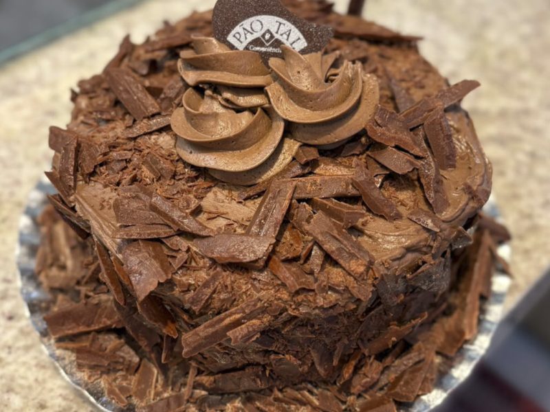 Torta Chiffon Chocolate, de Pão e Tal