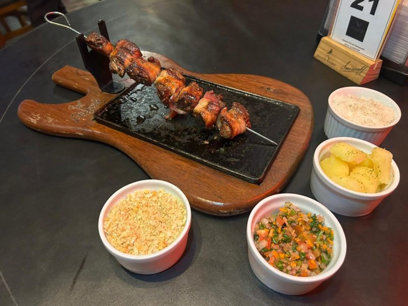 Espeto Brochete, de PARROCK In PARRILLA