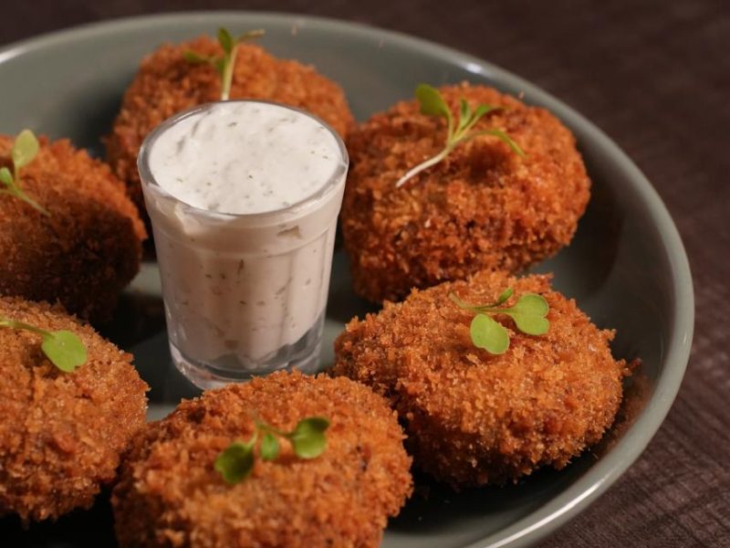 Bolinho de costela defumada cremoso, de Quokka Bar-Becue