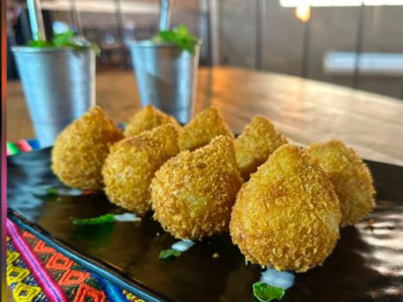 Coxinha de Jacare, de Restaurante Migueis